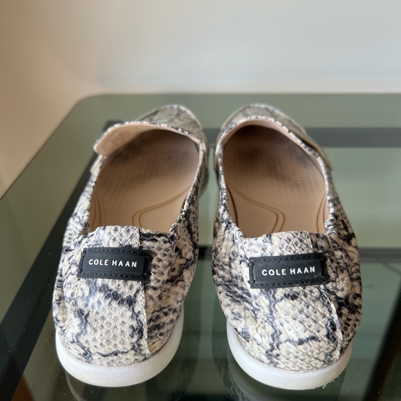 Cole Haan Women's Snake Skin Loafers in Ivory grey/black Size: 7.5 MSRP:  $160 - Picture 3 of 8